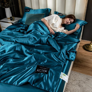 Summer Mulberry Silk Comforter Duvet Insert Luxury Natural Silk Blanket Satin Bedding Quilt Queen Single Double Twin Size Bed NEWFURNITURELOOKS