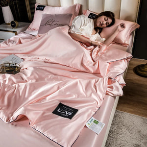 Summer Mulberry Silk Comforter Duvet Insert Luxury Natural Silk Blanket Satin Bedding Quilt Queen Single Double Twin Size Bed NEWFURNITURELOOKS