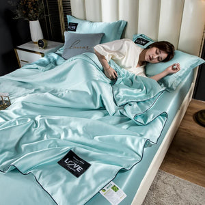Summer Mulberry Silk Comforter Duvet Insert Luxury Natural Silk Blanket Satin Bedding Quilt Queen Single Double Twin Size Bed NEWFURNITURELOOKS