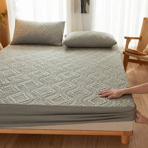 Waterproof Quilted Mattress Protector Breathable Mattress Cover Anti-mite Anti-bacterial Fitted Bed Sheet No Pillowcase NEWFURNITURELOOKS
