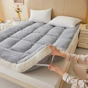 Thicken Winter Warm Lamb Cashmere Mattress High Quality Household Soft Pad Tatami Floor Mat Student Dormitory Single Mattresses NEWFURNITURELOOKS