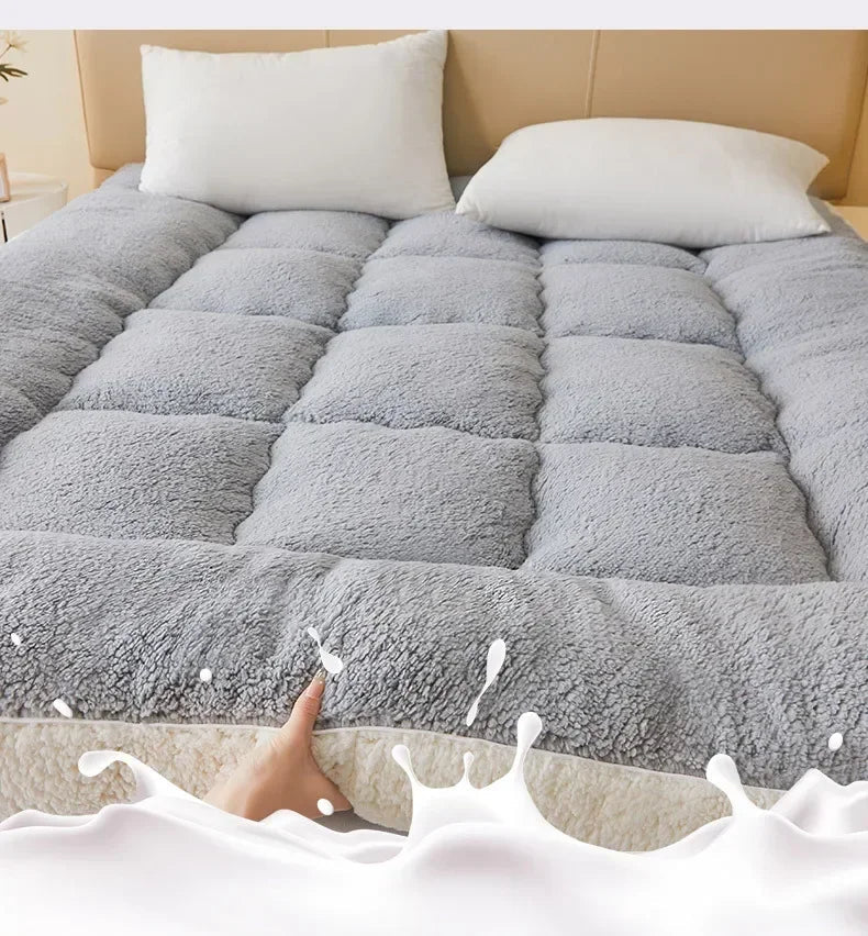 Thicken Winter Warm Lamb Cashmere Mattress High Quality Household Soft Pad Tatami Floor Mat Student Dormitory Single Mattresses NEWFURNITURELOOKS