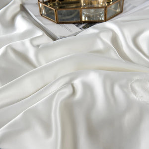 Summer Mulberry Silk Comforter Duvet Insert Luxury Natural Silk Blanket Satin Bedding Quilt Queen Single Double Twin Size Bed NEWFURNITURELOOKS