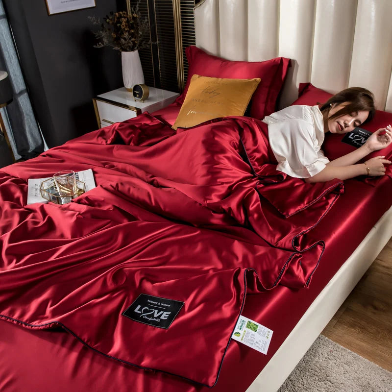 Summer Mulberry Silk Comforter Duvet Insert Luxury Natural Silk Blanket Satin Bedding Quilt Queen Single Double Twin Size Bed NEWFURNITURELOOKS